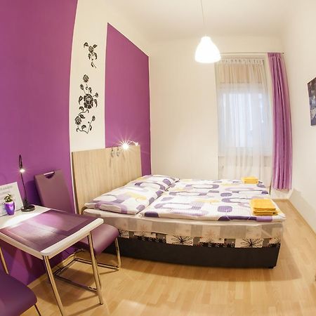 צ'סקה בודיוביצה Apartmany - Penzion Smetanka מראה חיצוני תמונה