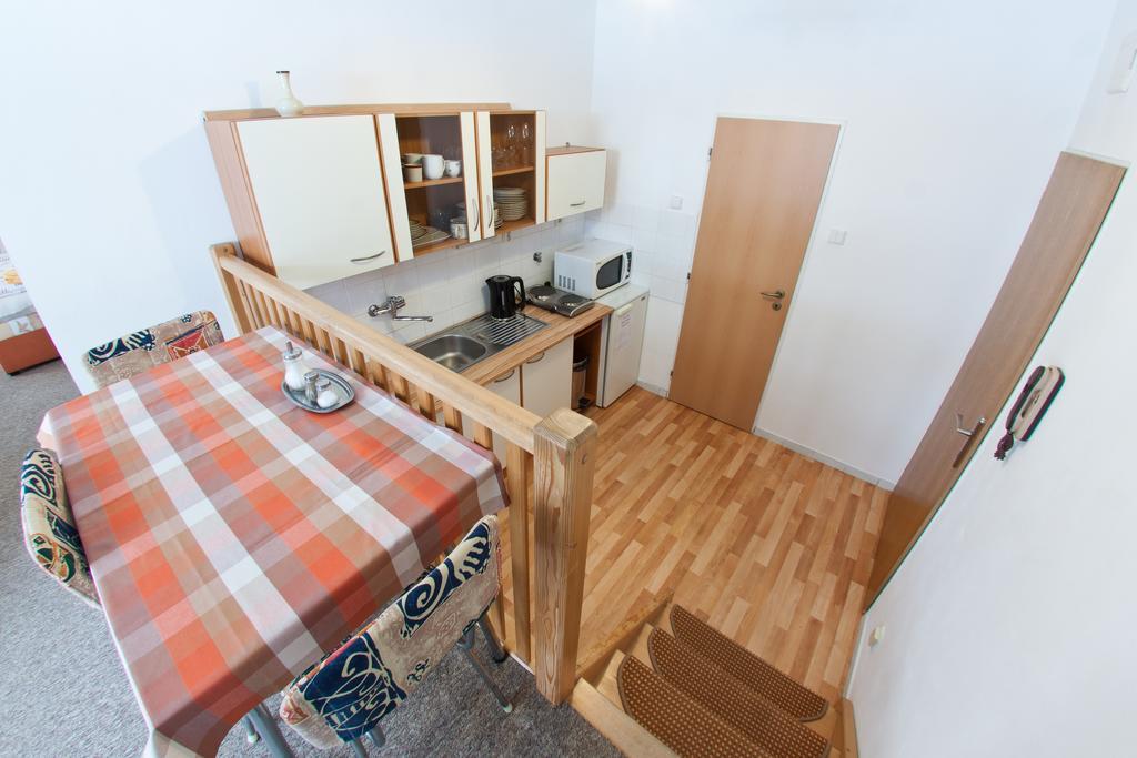 צ'סקה בודיוביצה Apartmany - Penzion Smetanka חדר תמונה
