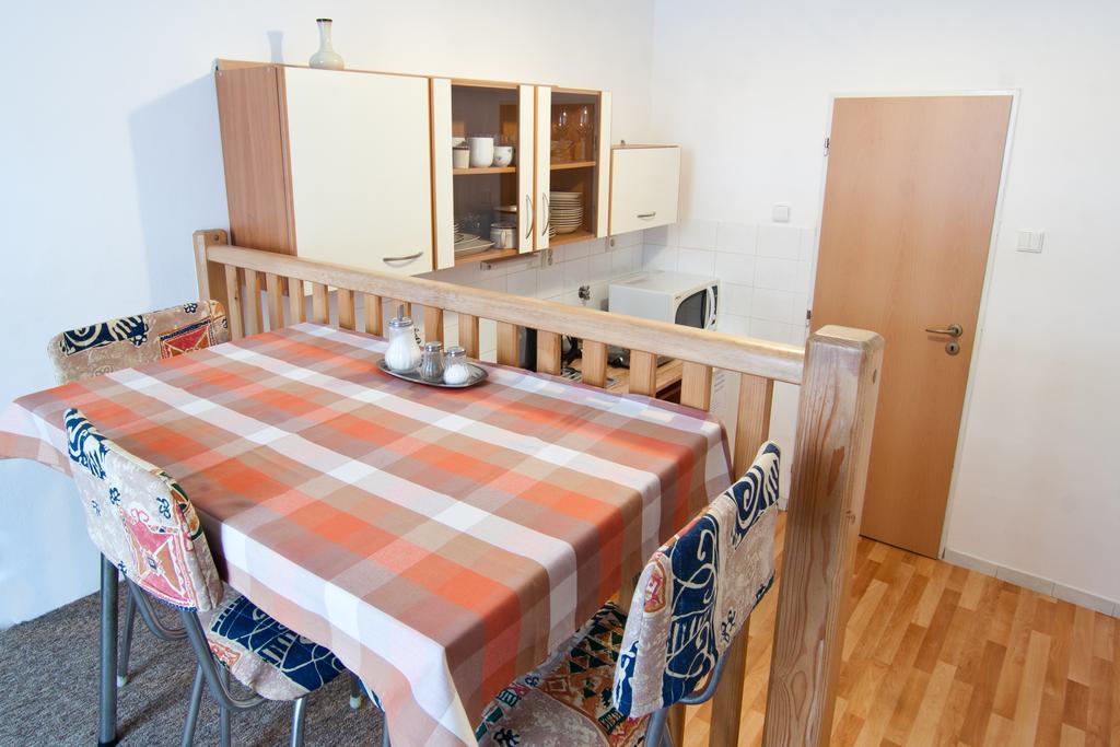 צ'סקה בודיוביצה Apartmany - Penzion Smetanka מראה חיצוני תמונה